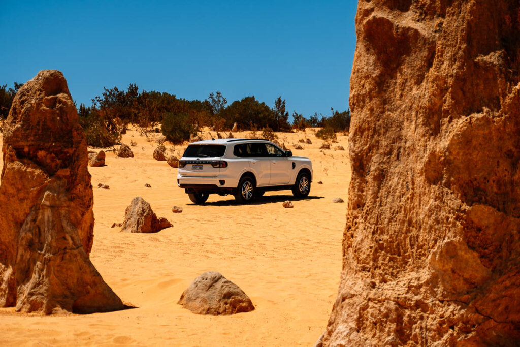 Pinnacles im Nambung Nationalpark: Ein kleiner Rundweg führt dich durch den Park.
